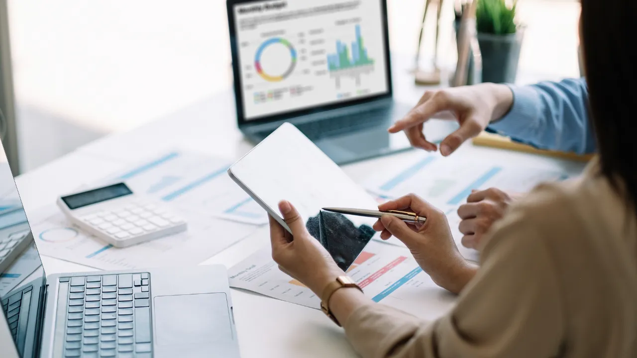 Contabilidade para profissionais criativos: como organizar suas finanças sem perder a magia
